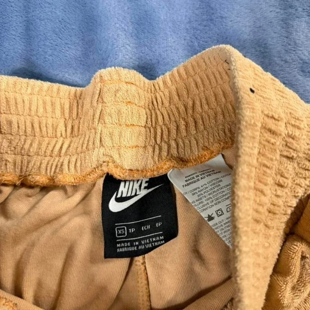 Pink vintage Nike sweat shorts‎ women size xs